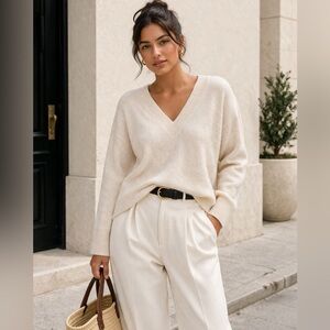 Rails Cashmere Wool Sweater Cream Size S V Neck Minimalist Cozy Quiet Luxury